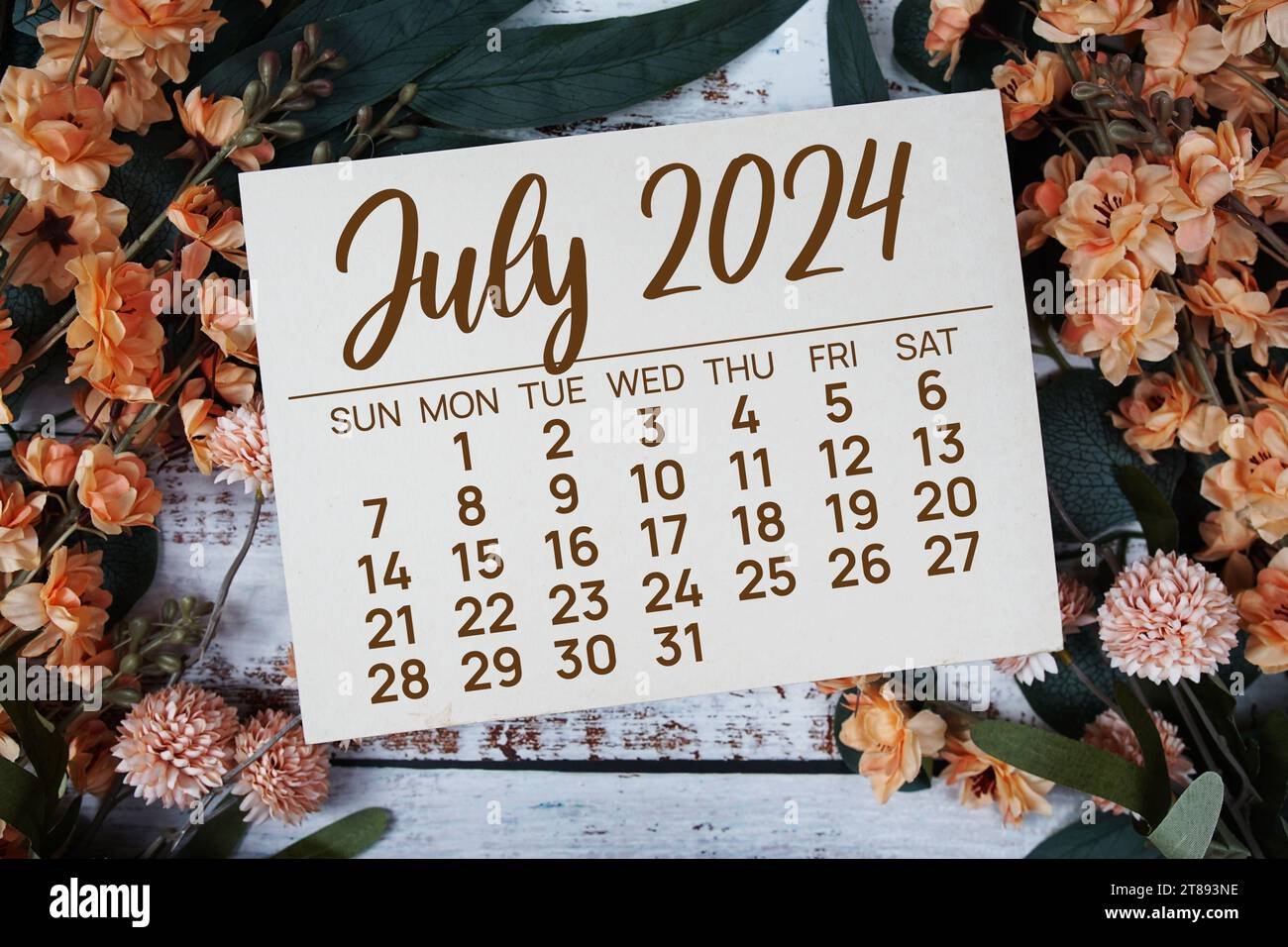 July 2024 Monthly Calendar With Flower Bouquet Decoration On | July 2024 Background Calendar