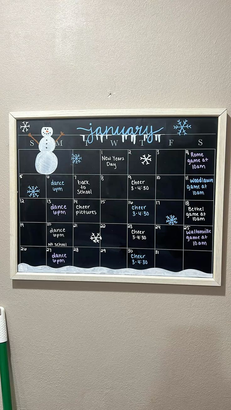 43 White Bored Art Ideas In 2025 | August 2025 Calendar Ideas Chalkboard